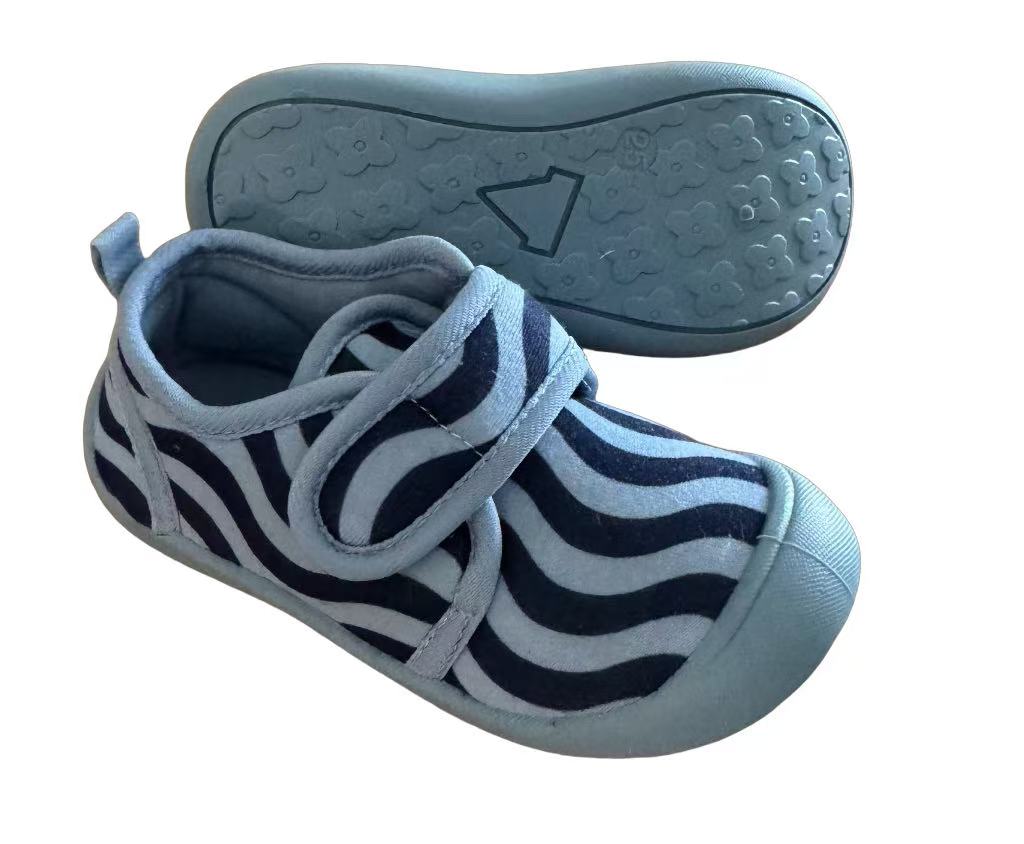 儿童注塑鞋 KIDS HOUSE SHOE